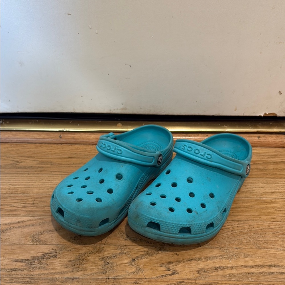 Crocs